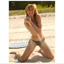 On his instagram profile, more than 20,000 people have followed him recently she praised the pictures of the beach. Facebook