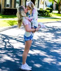 Mommy S Kisses Are So Sweet Sav And Cole Mom Daughter Photos Mommy Daughter Outfits