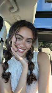 Ella Reeve (ellargirl)