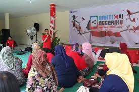 Kimia farma adalah perusahaan industri farmasi pertama di indonesia yang didirikan pemerintah hindia belanda tahun 1817 bernama nv chemicalien handle rathkamp & co. Gelar Csr Telkomsel Digitalisasi Desa Salem Purwakarta Media Korporasi Indonesia