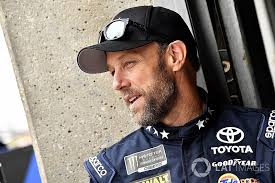 Probably goes without saying that the gap from one end of the garage to the other is quite wide. With No Ride Matt Kenseth Plans To Step Away From Nascar In 2018