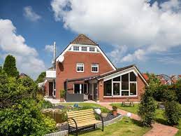 Ihre üppige flora und fauna, der kilometerlange sandstrand und das spiel von ebbe und flut macht spiekeroog zu einer der schönsten nordseeinseln. Haus Am Park Ferienwohnungen Neuharlingersiel