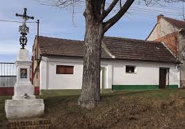 Unter bojanowitz) is a municipality and village in hodonín district in the south moravian region of the czech republic. Malovany Kraj Vur Nase Mesta A Vesnice Ve Fotografiich Dolni Bojanovice
