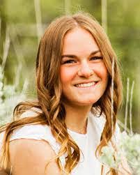 Daisy Iverson's Instagram, Twitter & Facebook