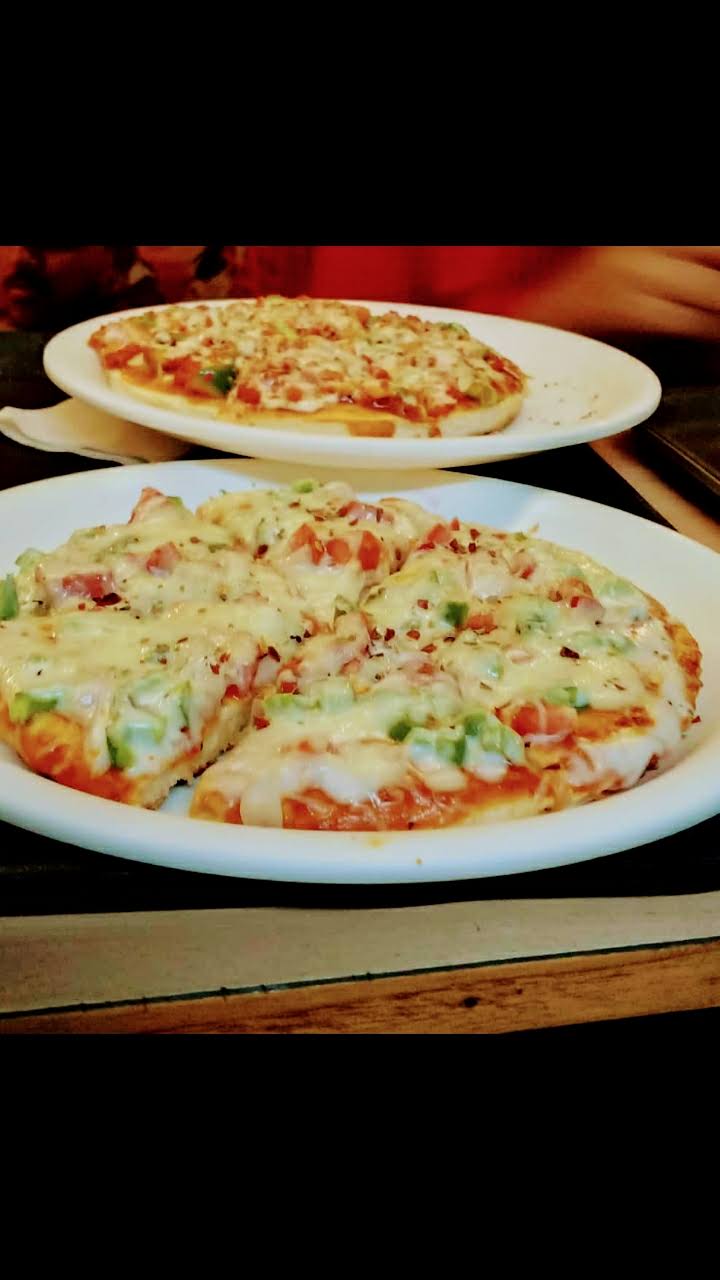 PANEER TANDOORI Pizza product image