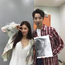 Lai kuan lin is a taiwanese musician and actor born in taipei. æ³«é›… è³´å† éœ–äº'å‹•ä¸€ç§'å°·å°¬ç™Œçˆ†ç™¼ è³´å† éœ–æœ€æ„›cubeå‰è¼©ä¸æ˜¯æ³«é›…è€Œæ˜¯ä»–
