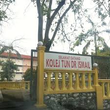 Senarai nama pelajar kejururawatan yang ditawar untuk kolej utama (dalam). Photos At Kolej Tun Dr Ismail Ktdi College Residence Hall In Upm Serdang