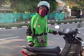 Ewe ojol / rarest fortnite locker in the world 15 000 video. Satpol Pp Cari Ojol Yang Videonya Viral Di Youtube Baim Wong Halaman All Kompas Com