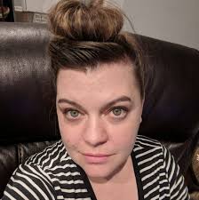 POISON or SNACK! Winter red berry edition ✨❤️