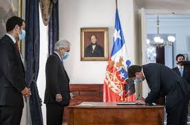 El ministro de hacienda colombiano, alberto carrasquilla, impulsa una reforma tributaria para en una entrevista que el ministro de hacienda, alberto carrasquilla, le dio a la periodista vicky dávila para la revista semana, hablaron sobre los precios de los productos de la. Presidente Pinera Nombra A Rodrigo Cerda Como Nuevo Ministro De Hacienda Prensa Presidencia
