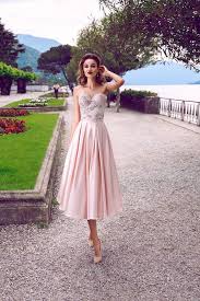 Vous êtes à la recherche d'une robe de mariage et souhaitez être accompagnée dans votre choix par une équipe de professionnels qui saura. 1001 Idees De Robe De Cocktail Pour Mariage Chic Robe Cocktail Robe Champetre Chic Robe Bustier Soiree