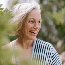 100NO 572: The Middle Aged Goddess