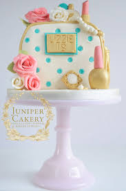 Yeah, you think you belong on the cover of some magazine pattin down all that powder, lipstick, blush, toners, etc. Gorgeous Creations 5 Beautiful Makeup Bag Cake Ideas