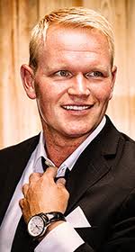 30 in Their Thirties: Michael Pearson // 32