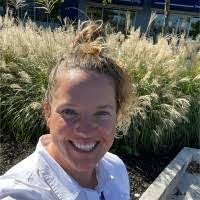 Kandis Foster's Instagram, Twitter & Facebook