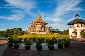 Persidangan dewan undangan negeri (dun) melaka kecoh seketika berikutan dakwaan populasi babi hutan di negeri ini. Undangan Negeri Sarawak Dewan Sarawak Zustands Gesetzgebende Versammlung In Kuching Sarawak Malaysia Stockbild Bild Von Geschichte Borneo 98239407