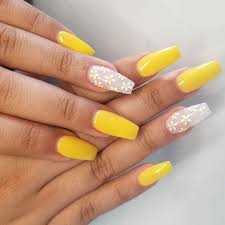 Bright yellow acrylic nails with fun daisy print. Trend Nails Yellow Acrylics And For Threads Image 7041881 On Favim Com