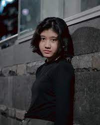 Nah sudah tahu nama lengkapnya amel yang mirip nike ardilla, dari nama tengahnya bisa ketahuan yah agama amel ialah islam. Beodata Amel Yg Viral Mirip Neke Ardilla 9e4esdfi5om7xm Disebut Mirip Nike Ardilla Amel Justru Tak Berani Mengaku Mirip Sbanjar