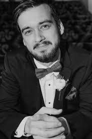 Andre Segar's Instagram, Twitter & Facebook