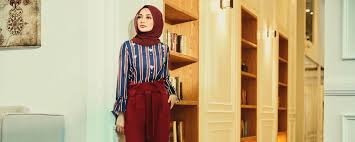 Check spelling or type a new query. Neelofa Celebrity Entrepreneur Of The Year