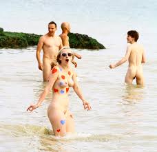 Nude recreation - Wikipedia
