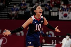 Mix & match this shirt with other items to create an avatar that is unique to you! Q Bt2ylxlasubm