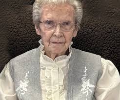 Debbie Pimm's Instagram, Twitter & Facebook