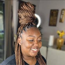 Adrie Williams's Instagram, Twitter & Facebook