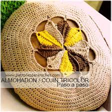 Puntos tejidos a crochet para cojines. Almohadon Cojin Tricolor Crochet Paso A Paso