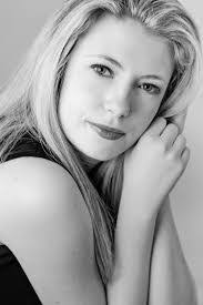 Emily Ennis's Instagram, Twitter & Facebook