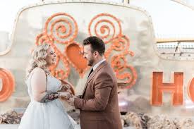 Neon museum las vegas wedding photo. Niomi And Gary Super Fun Las Vegas Wedding At The Neon Museum Aimlee Photography