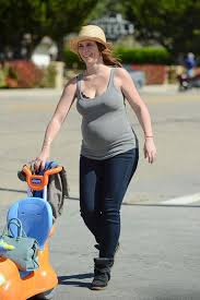 Moving towards the personal life of jennifer love hewitt, she is a married woman. Pregnant Jennifer Love Hewitt Exposes Lacy Bra Straps In Tiny Tank For Family Outing 12 Baby Bumpin Pics