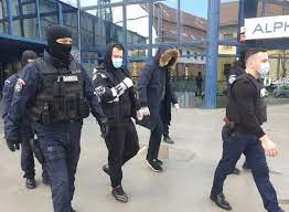 Marian bratis) prin sentinta penala nr. Curtea De Apel TimiÈ™oara Decizie In Dosarul Mitraliera Al Interlopului Paul È™tefan