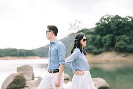 Itulah beberapa referensi tempat prewedding di bandung yang bisa kamu jadikan pertimbangan dengan pasangan. 20 Foto Prewedding Casual Outdoor Unik Tanpa Sentuhan Portalkuningan Com