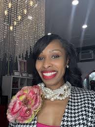 Desiree Tate's Instagram, Twitter & Facebook