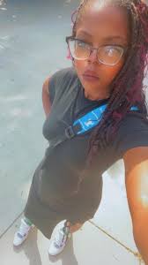 I couldn't wait my son graduates middle school today, so i'm stepping out  in my lemon twist!!!😜First pair of Js since I was a teenager!!!