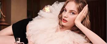 Quick Fire Questions With Fran Summers, The Muse Of Givenchy's New  Fragrance