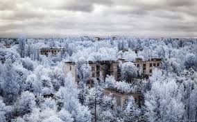 Radioactive dust released from the destroyed reactor came across the europe, and polluted entire countries. Csernobil Infravorosben Toochee Infrared Photography Chernobyl Chernobyl Disaster