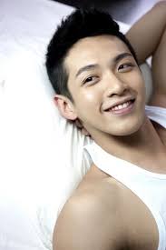 Male Actor, Ko Chen-Tung wants more KISSES FROM GUYS!!!