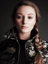 Mode Elle على X: "THIS FACE 💚 #FreshFaceFriday #MEgirl Elze Orr by Carlos  & Alyse MUAH