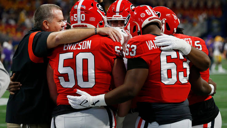 Four-star OT Dewey Young names his top-4 ahead of commitment