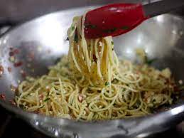 If you want to learn how to cook gluten free pasta that isn't mushy, keep reading to see this famous pasta hack! How To Cook Al Dente Pasta Minus The Myths And Hype