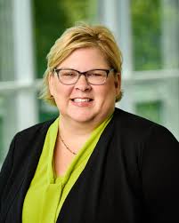 Beth Mix's Instagram, Twitter & Facebook