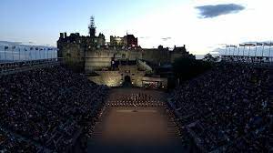 In 1950 the first edinburgh tattoo (now the royal edinburgh military tattoo) took place. Bbc Alba Tatu Rioghail Dhun Eideann Edinburgh Military Tattoo 2017