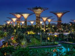 Built On 101 Hectares Of Reclaimed Land In Central Of Singapore Gardens By The Bay Was Officially Opened Singapore Garden Gardens By The Bay Singapore Travel
