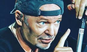During his career, he has published 26 albums and has written over 250 songs, as well as lyrics for other artists. Vasco Rossi A Zocca Le Luminarie Di Albachiara Per Il Compleanno Del Rocker Radio 105