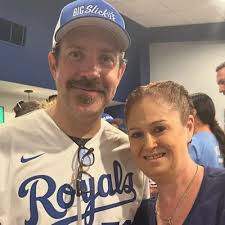 donna petrone (@malljunkie)