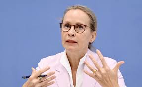 Anne Brüning • Table.Briefings