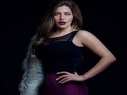 ممثلة مصرية، بدأت العمل الفني من خلال فيلم (العالمي)، ثم عملت بين السينما والتليفزيون، ومن أفلامها (القشاش، هاتولي راجل، جوازة ميري)، ومن مسلسلاتها. Ø®Ø§Øµ Ø£Ù…Ø§Ù†ÙŠ ÙƒÙ…Ø§Ù„ ØªØªØ¹Ø§Ù‚Ø¯ Ø¹Ù„Ù‰ ÙƒÙ„Ø¨Ø´Ù£ Ù…ØµØ±Ø§ÙˆÙ‰