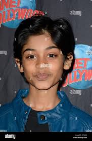 New York, NY, USA. 3ème apr 2014. Rohan Chand en apparence en magasin pour  de mauvais mots Co-Star Rohan Chand au Planet Hollywood, le Planet  Hollywood Times Square, New York, NY Avril